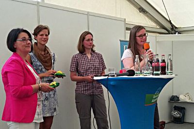 Motivation zur Wahlbeteiligung: Christiane Buck, Elisabeth Pape, Antje Gortmann und Birgit Wessel (Moderation) (v. li.)