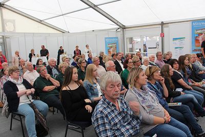 Die Diskussion stößt auf reges Interesse